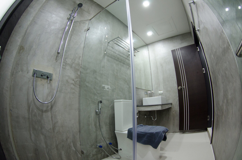 Bathroom, The Elegance Pool Villas at KP Beach, Koh Chang