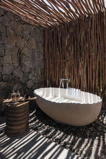 Bathroom, Sir Nick's Livingstone Lodge, Livingstone