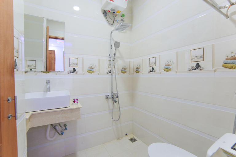 Bathroom 4, Summer Beach, Da Nang