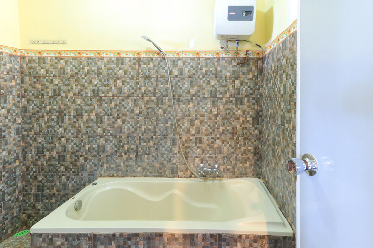 Bathroom 4