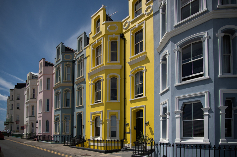 Exterior & Views 2, The Nest - 1 Bedroom Apartment - Tenby, Pembrokeshire