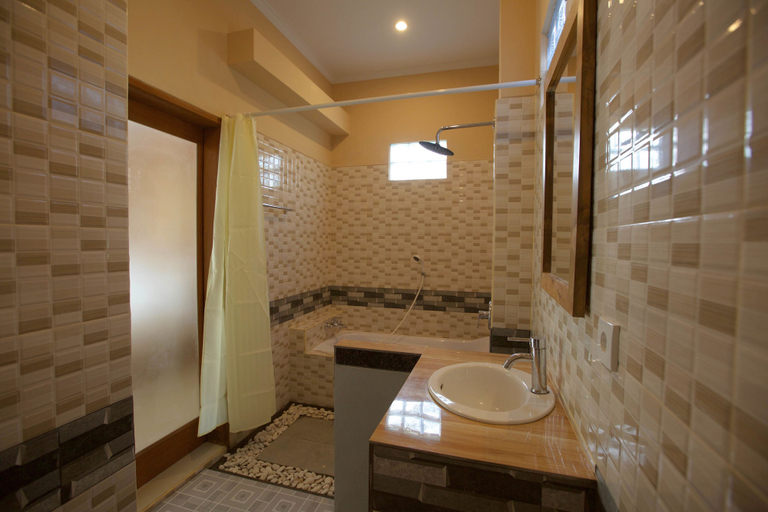 Bathroom 4, Kubu Willis, Badung
