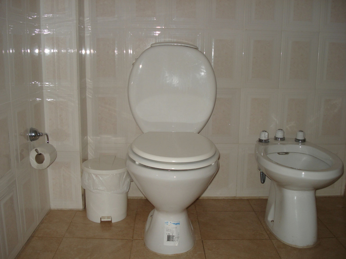 Bathroom 2, Hostal Tacacho, Capital