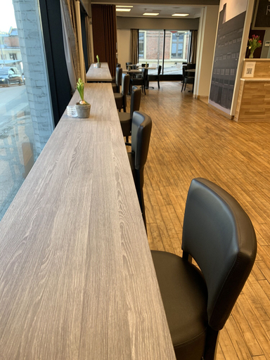 Others 5, Henriks Hotell, Skien