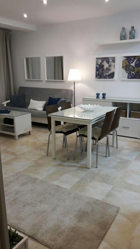 Others 1, Perla V | 5 Pax | First Line | 2254-AW, Málaga