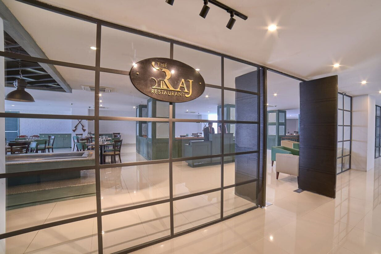 Others 5, Avari Xpress Gulberg, Lahore