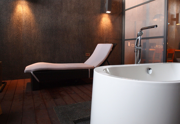 Bathroom 3, Khokak Panoramas Hotel, Yulin