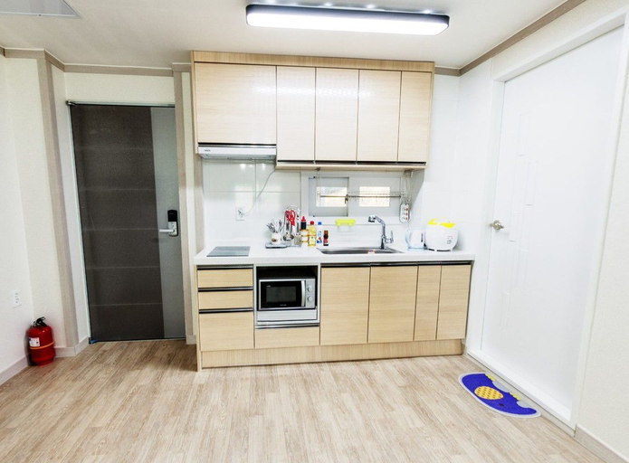 Others 2, Tobang Red Clay Pension, Pohang