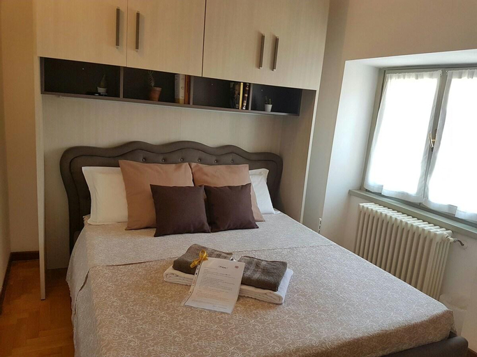 Bedroom 3, La Casetta Apartment, Bergamo