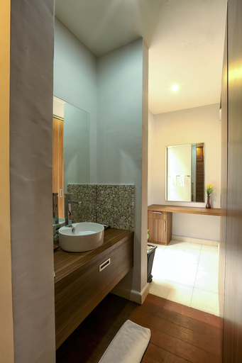 Bathroom 3, Villa Luna, Lombok