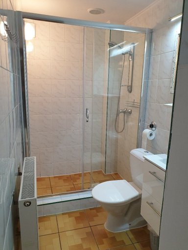 Bathroom 4, Park Inn Resort, Drawsko