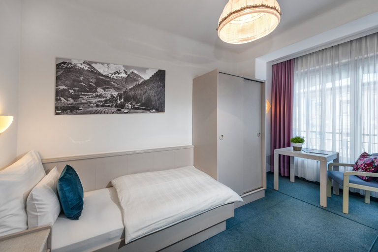 Bedroom 3, Hotel Goethehof, Sankt Johann im Pongau