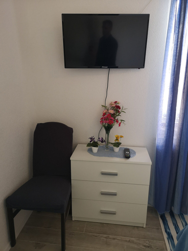 Others 3, Apartment Vedrana, Podgora
