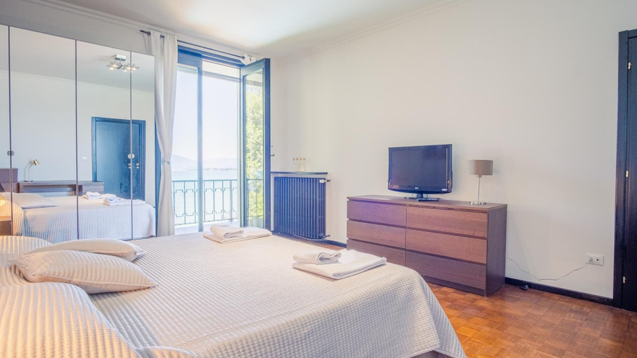 Bedroom 3, Villa Patrizia Lake View - Italian Homing, Brescia