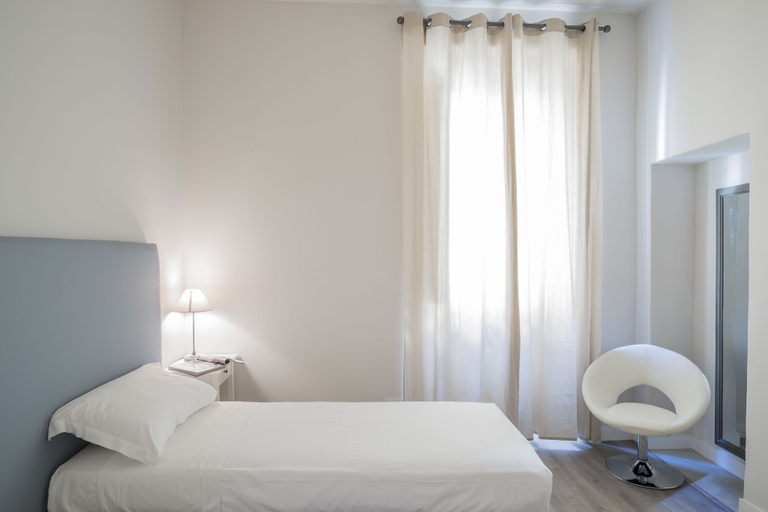 Bedroom 4, Sant’Ambrogio Passion, Florence