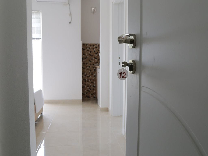 Bathroom 3, Mimi Lux Apartments