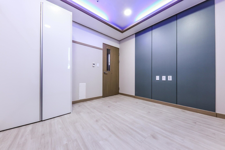 Others 5, 1820 Pension, Boryeong