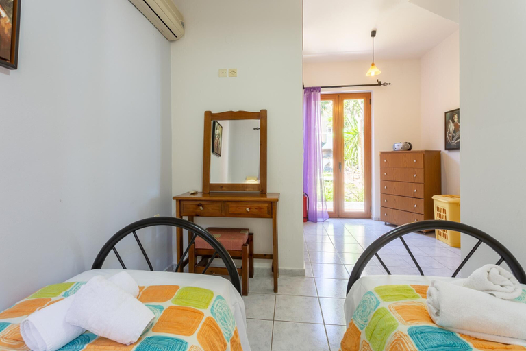 Bedroom 3, Villa Sevos, Crete