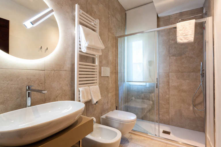 Bathroom 4, Petit Palais, Venezia