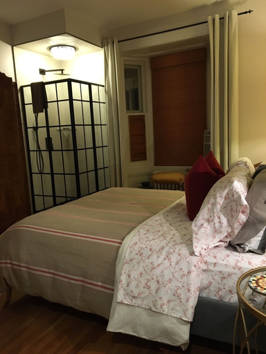 Bedroom 2, La Maison de Ville - bed & bistro, Memphrémagog