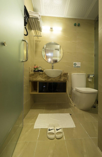 Bathroom 5, BBQ Hostel, Hạ Long