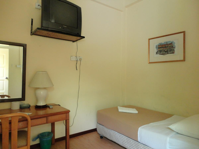 Bedroom 2, Pristine Hotel, Gombak