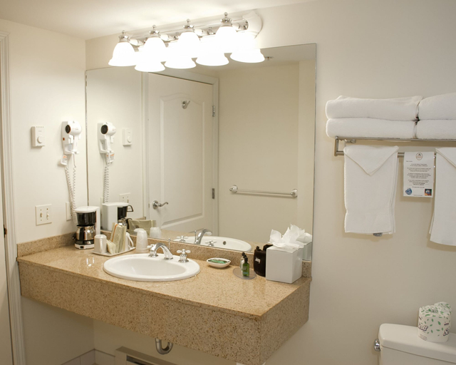 Bathroom 4, Bar Harbor Grand Hotel, Hancock