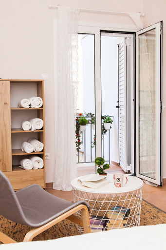Others 5, Cozy Studio Athens Downtown - Sleeps 3, Attica