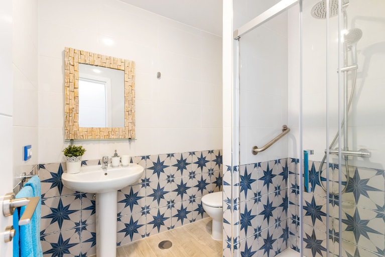Bathroom 3, OKEANOS ECO GUEST HOUSE, Santa Cruz de Tenerife