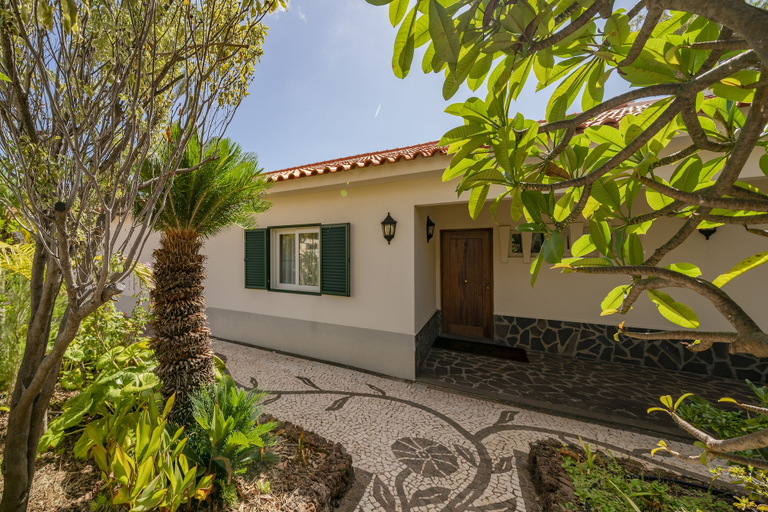 Exterior & Views 2, Villa Albatroz, Santa Cruz
