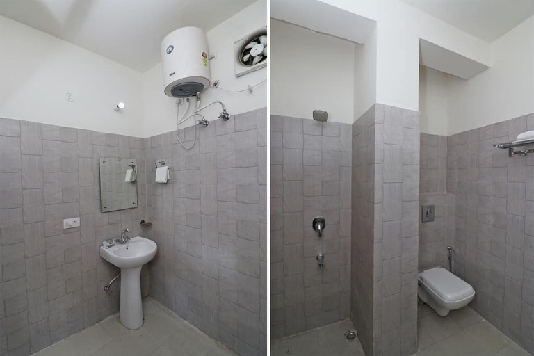 Bathroom, Hotel Balaka Inn, Birbhum