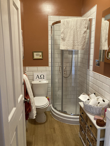Bathroom, Charming 1-bed Studio in Middlesbrough, North Yorkshire