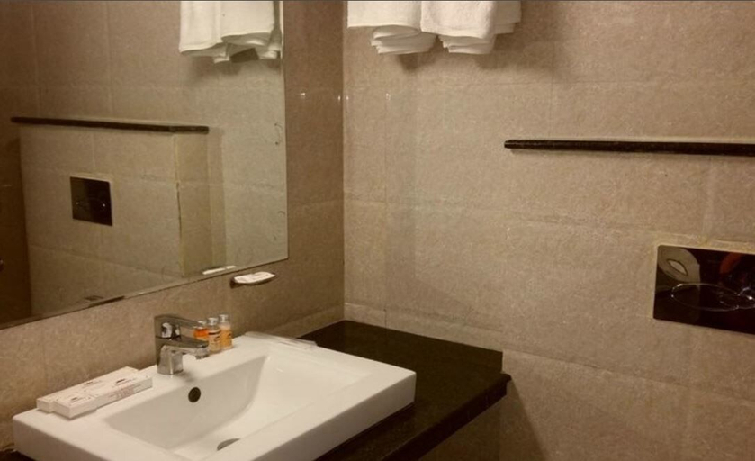 Bathroom, The Wallflower Hotel, Kota