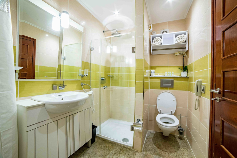 Bathroom 5, Alphaplus Apartments, AbujaMun