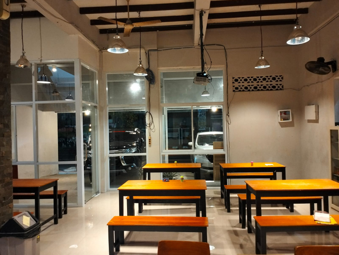 Food & Drinks 4, Simpang 7 Residence, Kudus