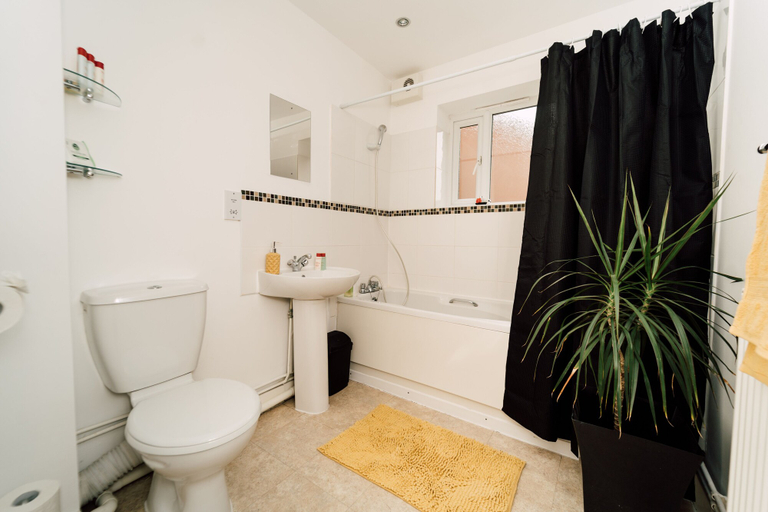 Bathroom, Pride Apartments, Derby