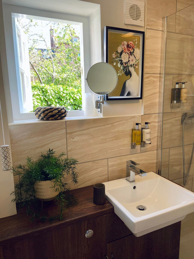 Bathroom 3, The Riverside Rooms, Nottinghamshire