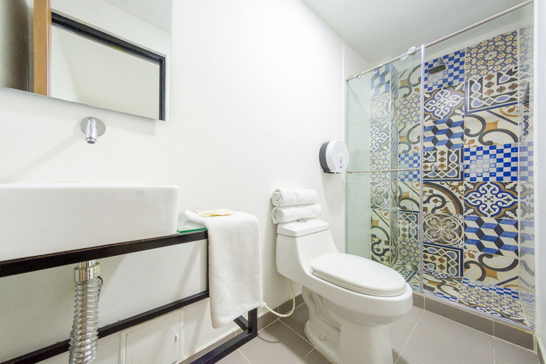 Bathroom 3, Ayenda Bee Hotel, Pereira