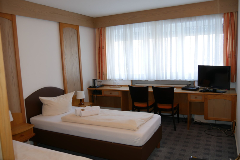 Bedroom 3, Hotel Wasserburg, München