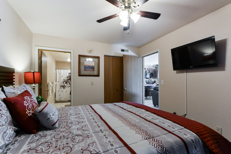 Bedroom 5, Eagle's Flight at Heldstab Haven, Stone