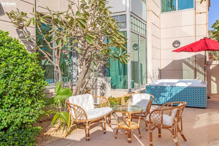 Others 3, Pvt Jacuzzi Tub Groundfloor 2 Bed Bnbme Homes, Dubai