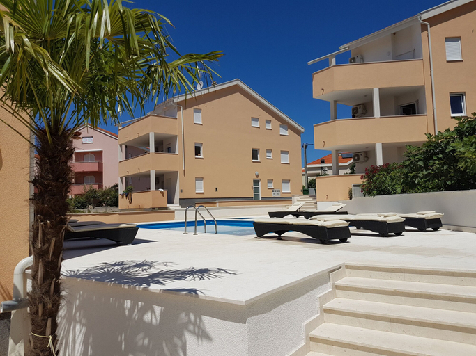 Exterior & Views 2, Orange Apartments, Novalja