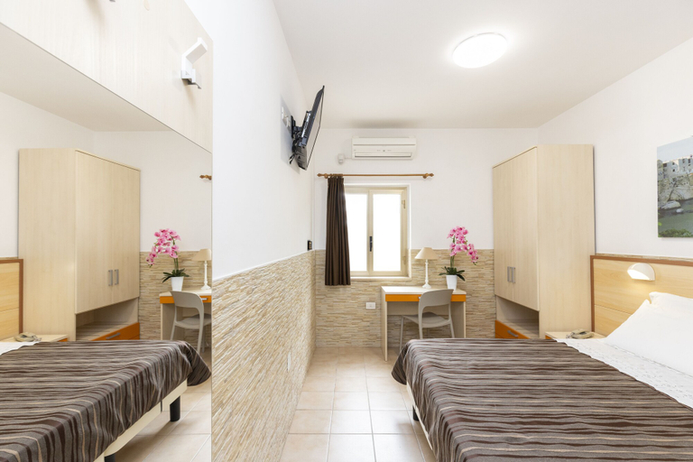 Bedroom 2, Albergo Torrente, Foggia