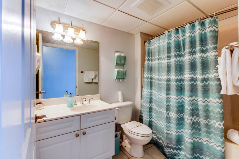 Bathroom 3, Emerald Beach by Forehand Rentals, Bay