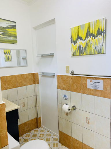 Bathroom, Dive Batanes Lodge and Restaurant, Basco