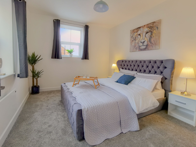 Bedroom 3, Ye Olde Windmill Apartment Free Parking , York