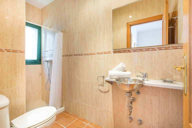 Bathroom 3, Villa Gloria, Girona