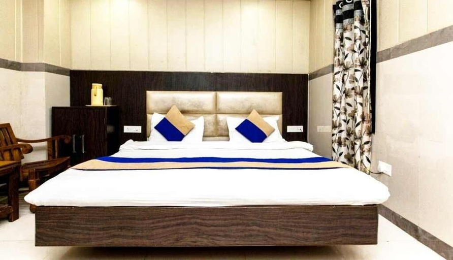 Bedroom 5, Hotel Subash, Reasi