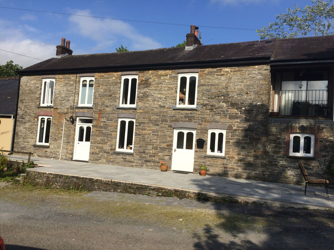 Exterior & Views, Four Seasons Bed and Breakfast, Carmarthenshire