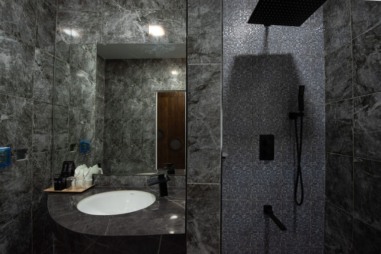 Bathroom 5, Little Loft Hotel, Pulau Phuket